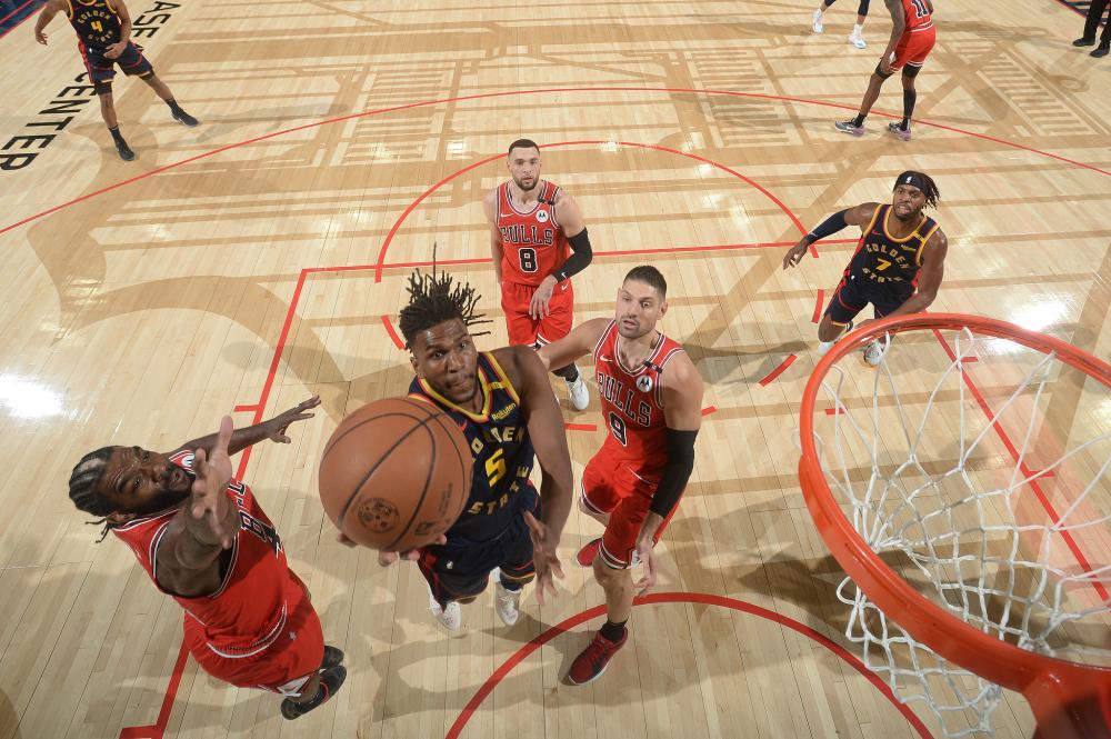 他凭借在关 他凭借在关